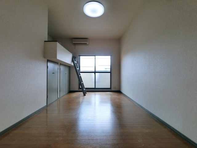 居室・リビング　別部屋の写真です。現状優先