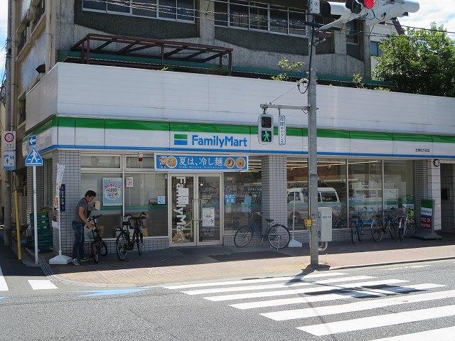 コンビニ　ファミリーマート台東松が谷店（コンビニ）まで128m