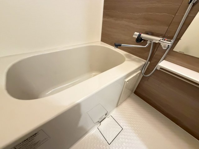 バス・シャワールーム　詳細は、RISUMO江坂本店までお問合せください♪