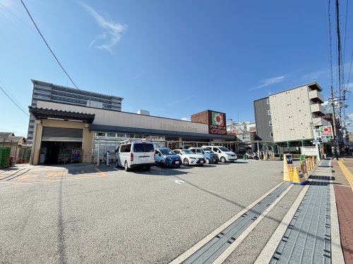 スーパー　イズミヤ庄内店（スーパー）まで599m