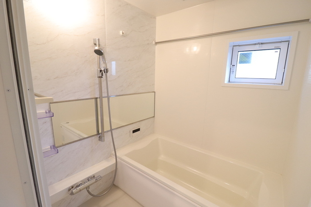 バス・シャワールーム　１０３　一坪風呂