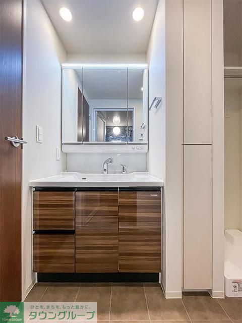 洗面設備　※写真は同タイプ住戸です。