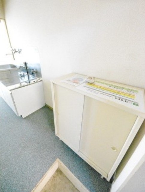 玄関　別部屋参考。