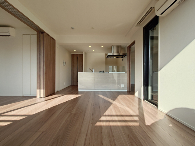 居室・リビング　対面式キッチン