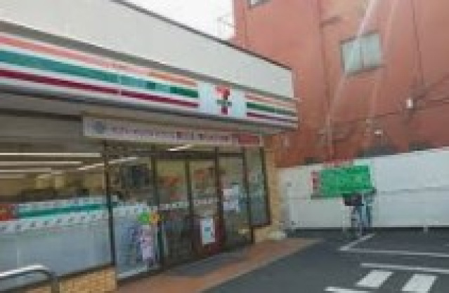 コンビニ　セブンイレブン大田区蒲田1丁目北店（コンビニ）まで127m