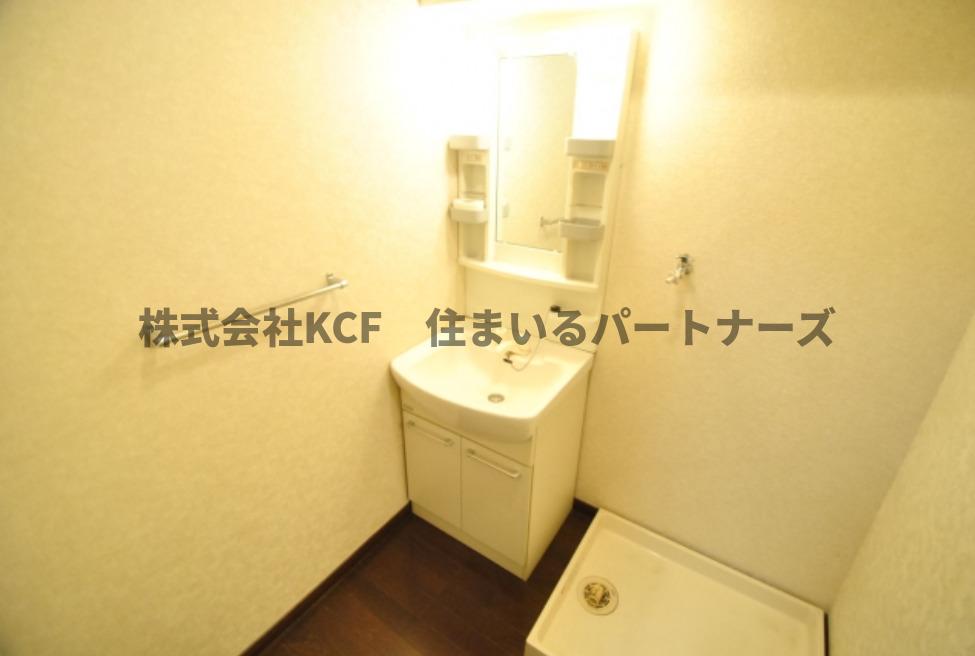 洗面設備　スペースが確保できる洗面所です