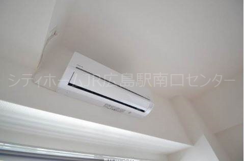 その他　エアコン1基