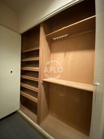 収納　日宝ライフ十二軒町　シューズボックス