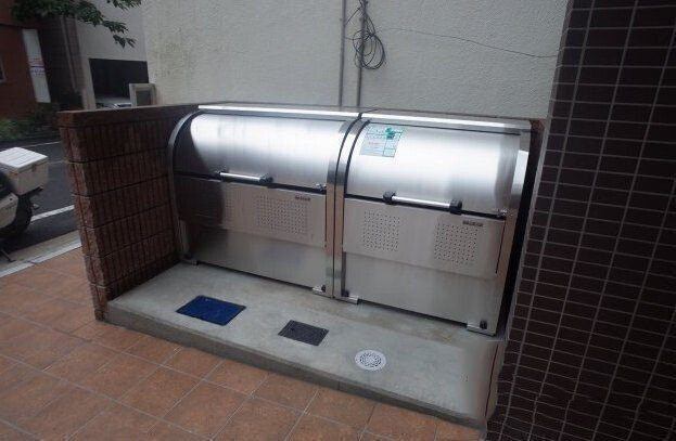 ロビー　ゴミ捨て場です