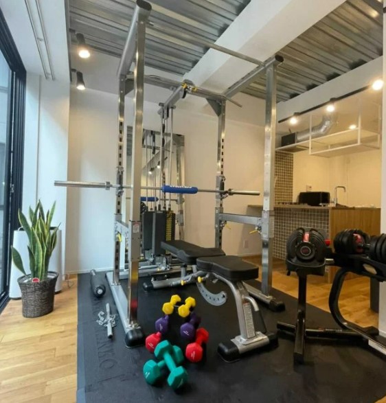 その他　REAL WORKOUT(リアル ワークアウト) 志茂店（その他）まで151m