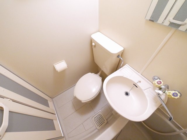 トイレ　清潔感のあるトイレです