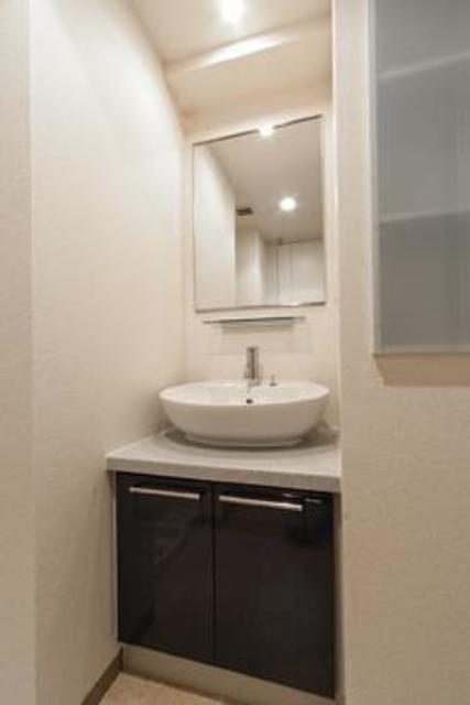 洗面設備　※写真は同タイプ住戸です。