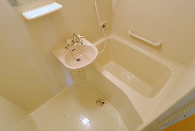 バス・シャワールーム　★バストイレ別のお部屋です★