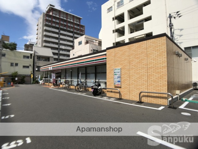 コンビニ　セブンイレブン（コンビニ）まで372m