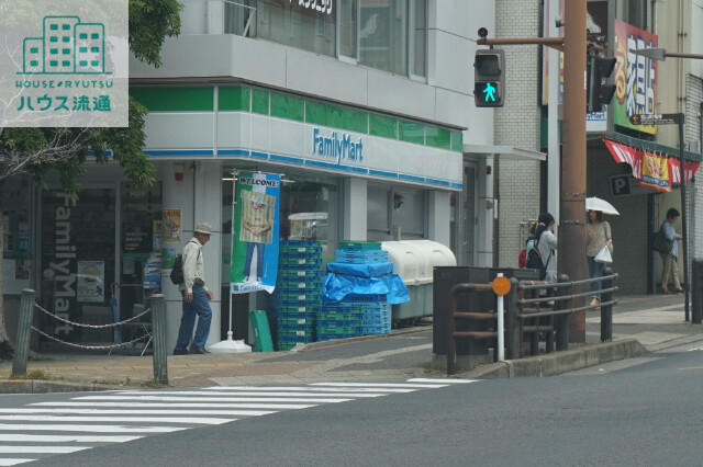 コンビニ　ファミリーマート長崎松山店（コンビニ）まで366m