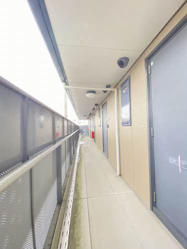 建物外観　２階共用部