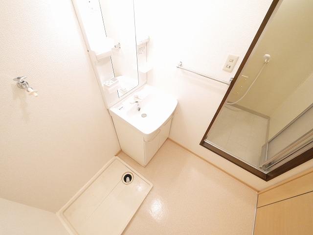 洗面設備　使いやすい洗面所です