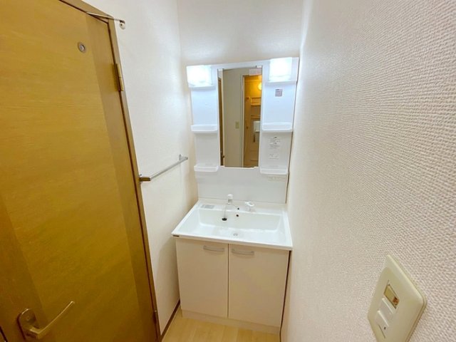 洗面設備　※同物件・同タイプの写真です。