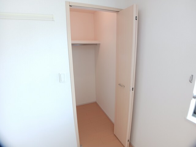 収納　ウォークインクローゼット