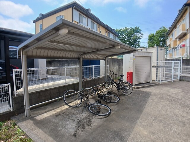 その他共有部分　屋根付き駐輪場
