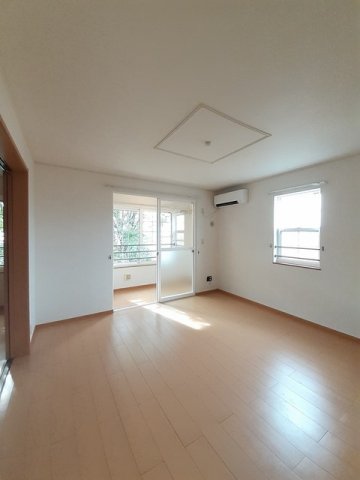 居室・リビング　使いやすい居間です