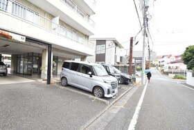 駐車場　※参考写真