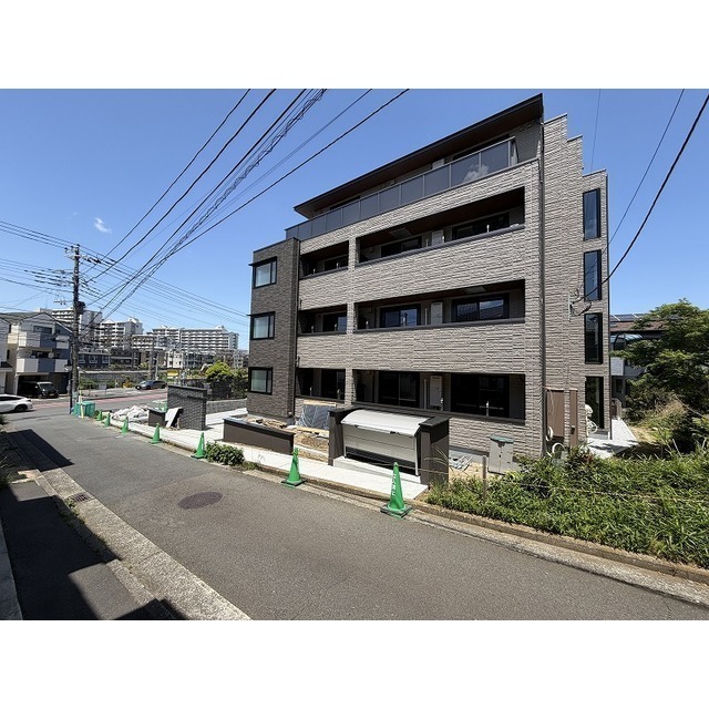 建物外観　６月下旬完成予定の新築シャーメゾン！
