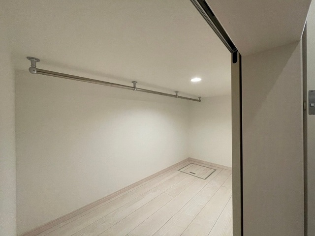 収納　大きなものも収納できそうです※反転タイプのお写真になります。
