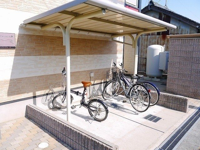 その他共有部分　自転車置場が有ります。