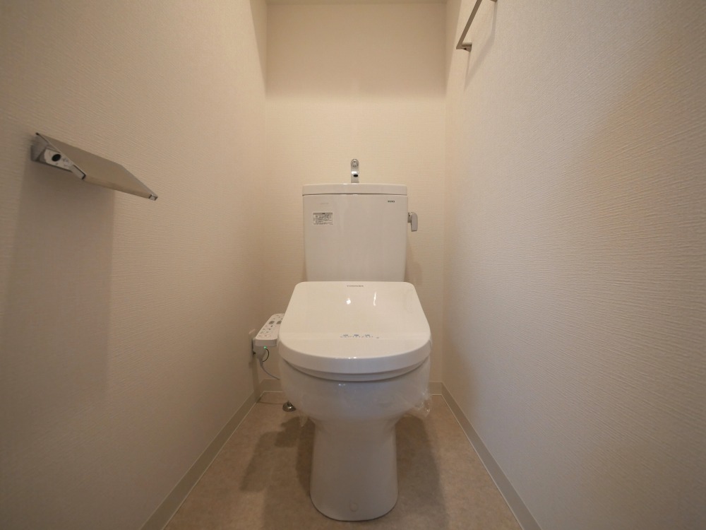 トイレ　落ち着いた空間のトイレです