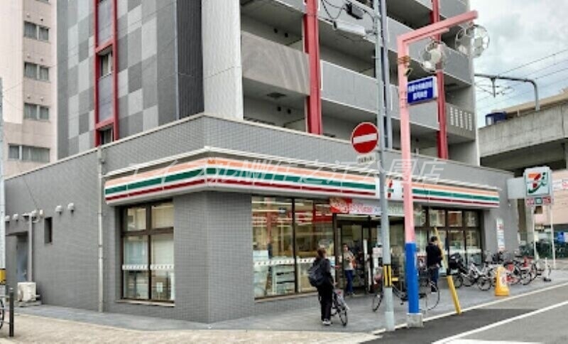 コンビニ　セブンイレブンJR長居駅前店（コンビニ）まで463m
