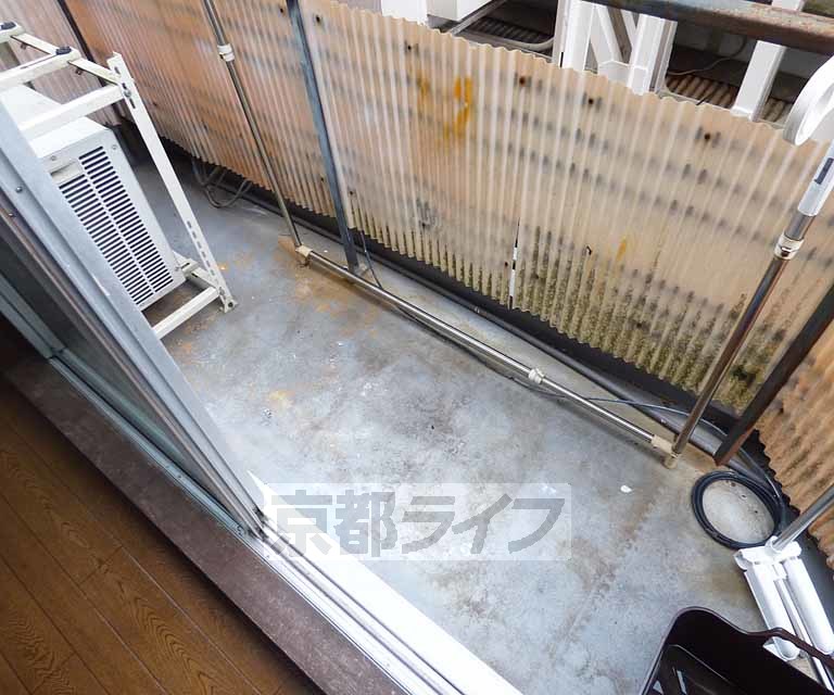 バルコニー　広々としたバルコニーです。