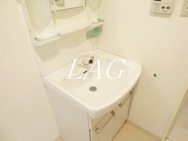 洗面設備　独立洗面台です。