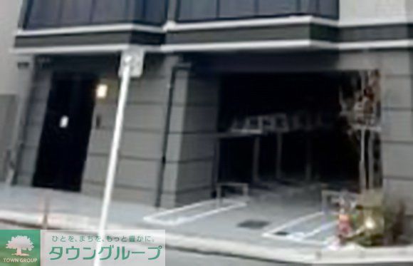 エントランス　駐車場