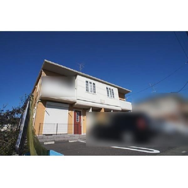 エントランス　南側は駐車場です