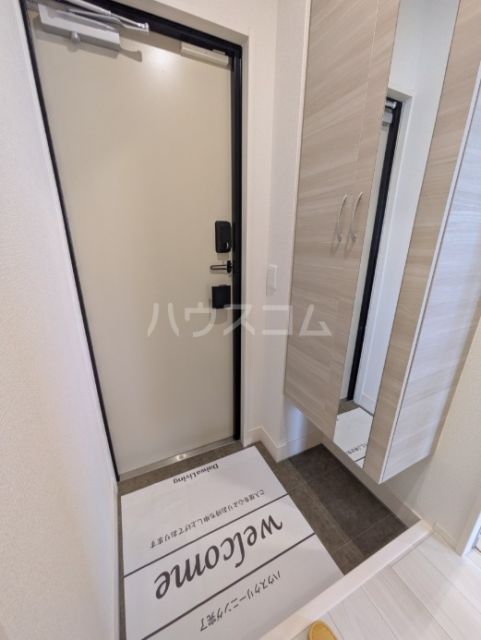 アザレアCの玄関写真