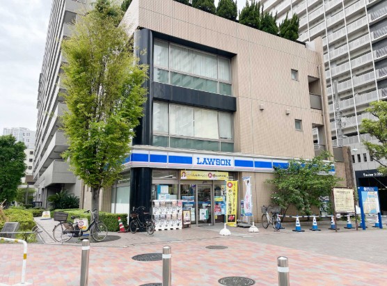 コンビニ　ローソン月島駅前店（コンビニ）まで178m