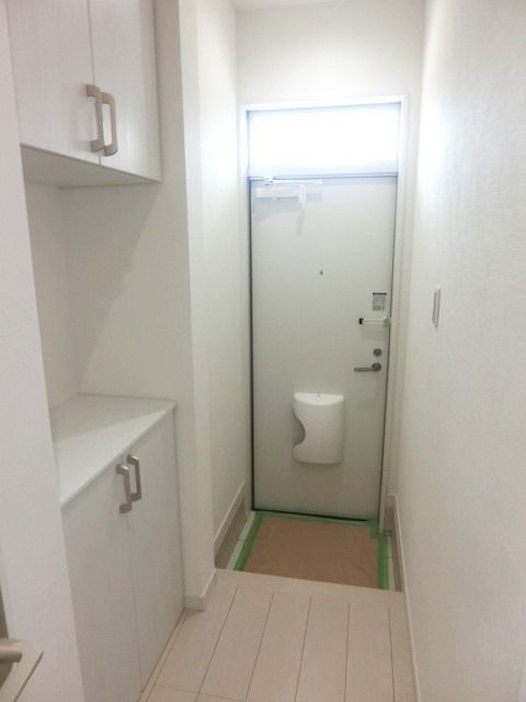 玄関　シューズボックス付きでゆとりのある玄関