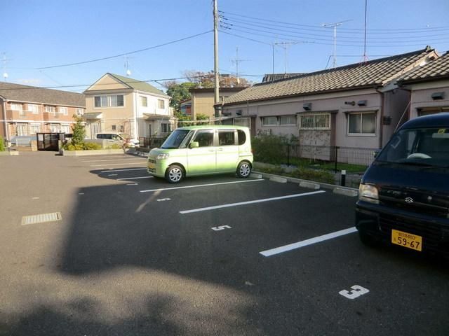 駐車場　敷地内駐車場