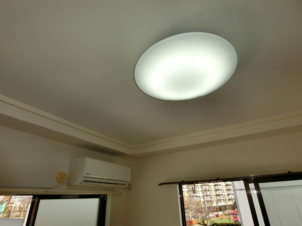 セキュリティ　照明器具付き