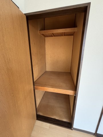 収納　※別号室の参考写真です(現況優先・仕様違いの場合あり)