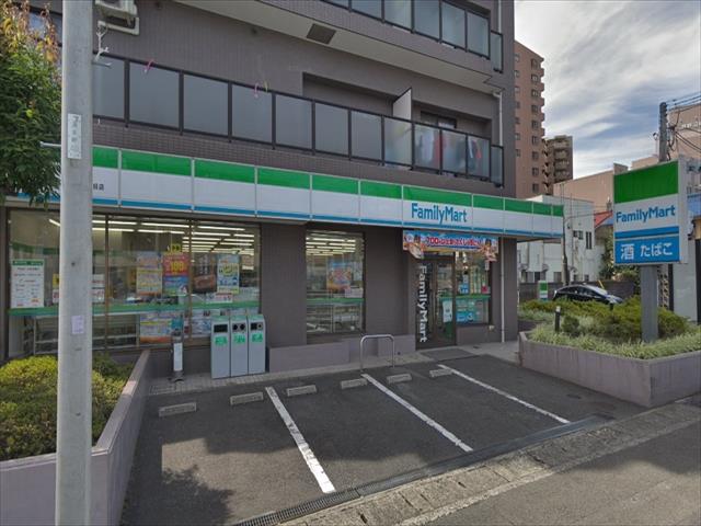 コンビニ　ファミリーマート（コンビニ）まで166m