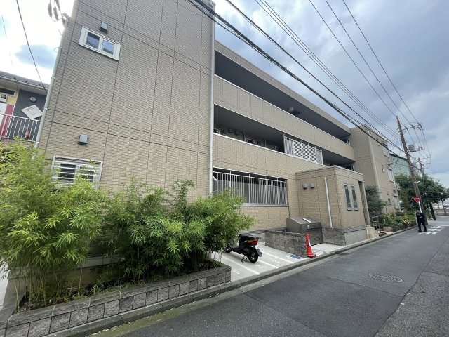 建物外観　最寄り駅まで徒歩3分の駅近アパートです。