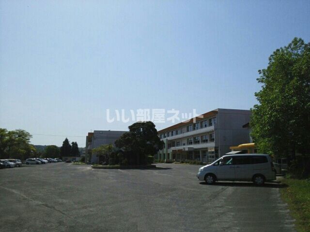 小学校　国東小学校（小学校）まで1371m
