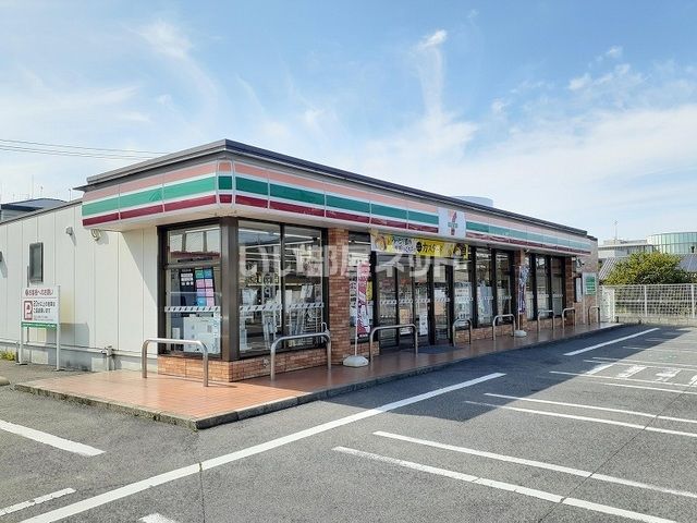 コンビニ　セブンイレブン　国東鶴川店（コンビニ）まで1526m