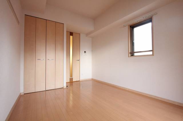 居室・リビング　明るいお部屋です