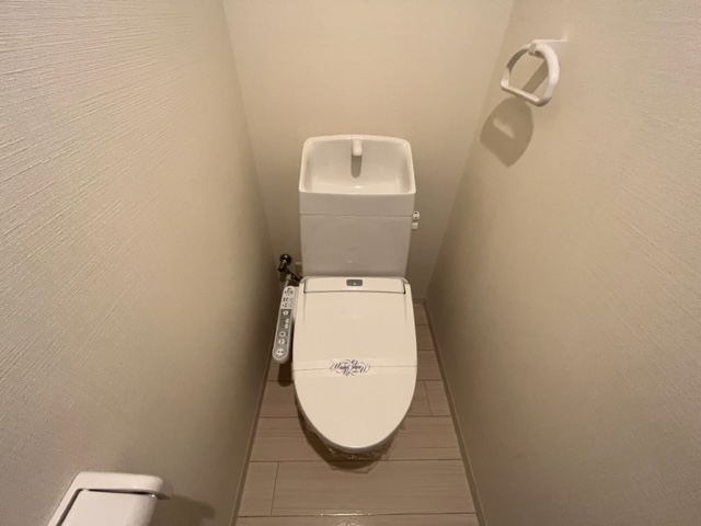 トイレ　※同施工会社のイメージ写真※