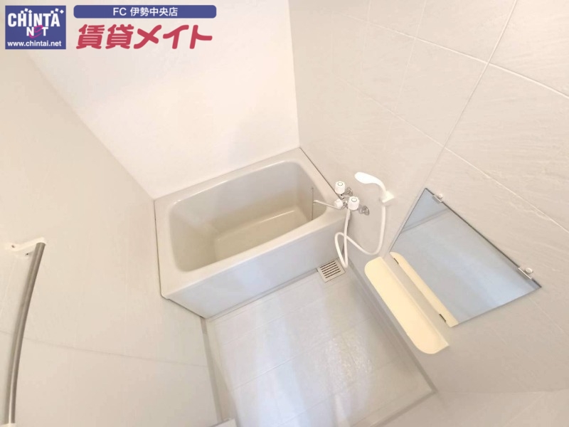 バス・シャワールーム　同物件別部屋の写真
