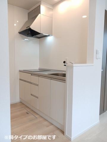 キッチン　※同タイプ部屋の写真です。