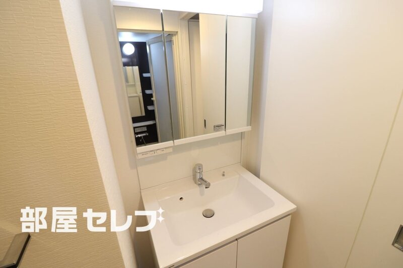 洗面設備　８０２号室写真